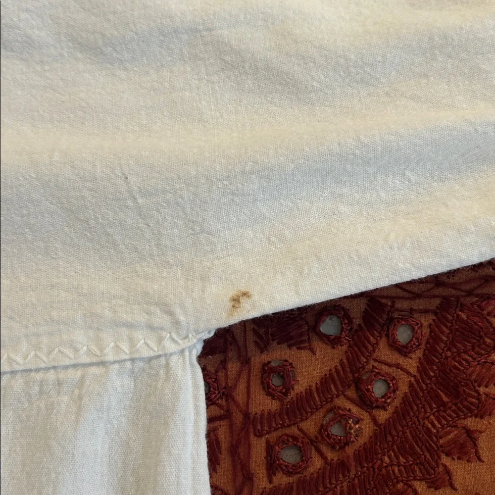 Women's White Embroidered Oaxacan V-Neck Blouse - Picture 6 of 6